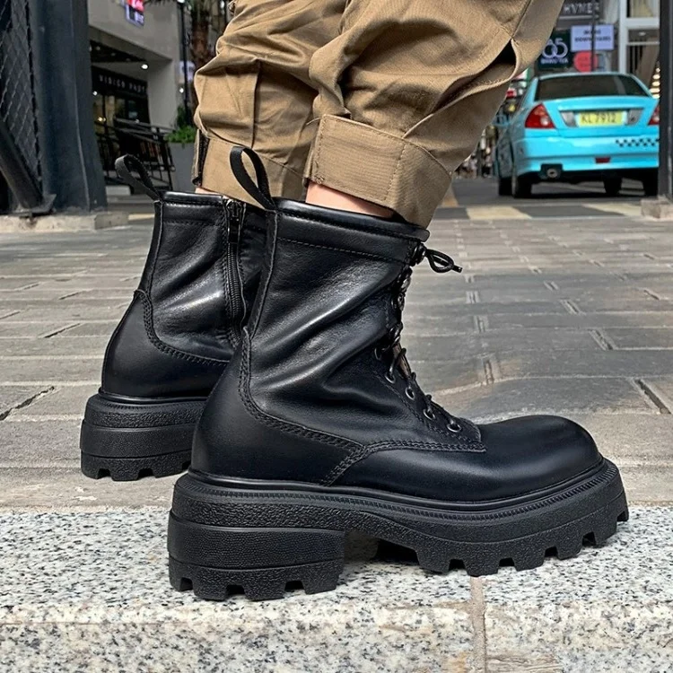 

Patent leather thick soled boots women's 2020 winter new lace up thick heel short boots wind black handsome motorcycle