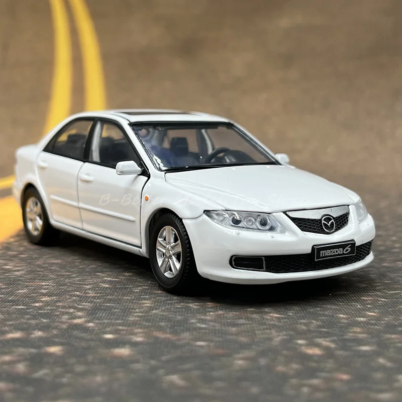 

1:32 литая Игрушечная модель автомобиля Mazda 6, Реплика светильник кой