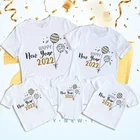 С Новым Годом 2022 семейная сочетающаяся одежда праздничный образ отец Мама Дети футболки детские комбинезоны костюмы для новогодней вечеринки Топы