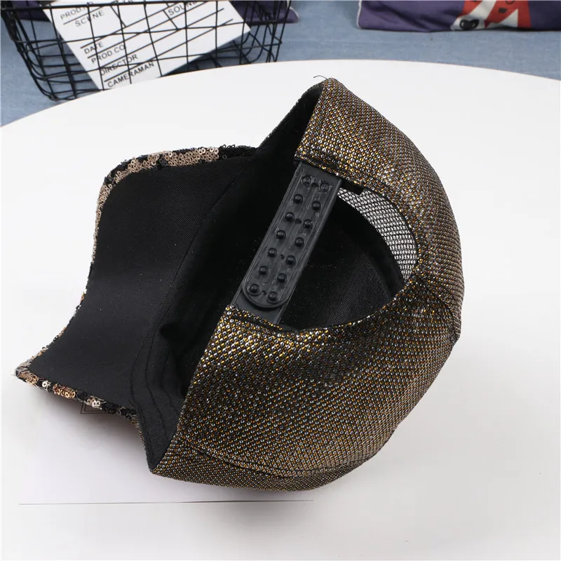 

Hat female leopard print sequined baseball cap spring and summer breathable sunshade leisure new sunscreen travel cap