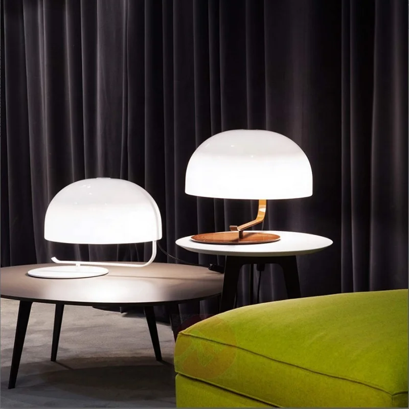 Современный стеклянный светильник декоративный настольная лампа с железной