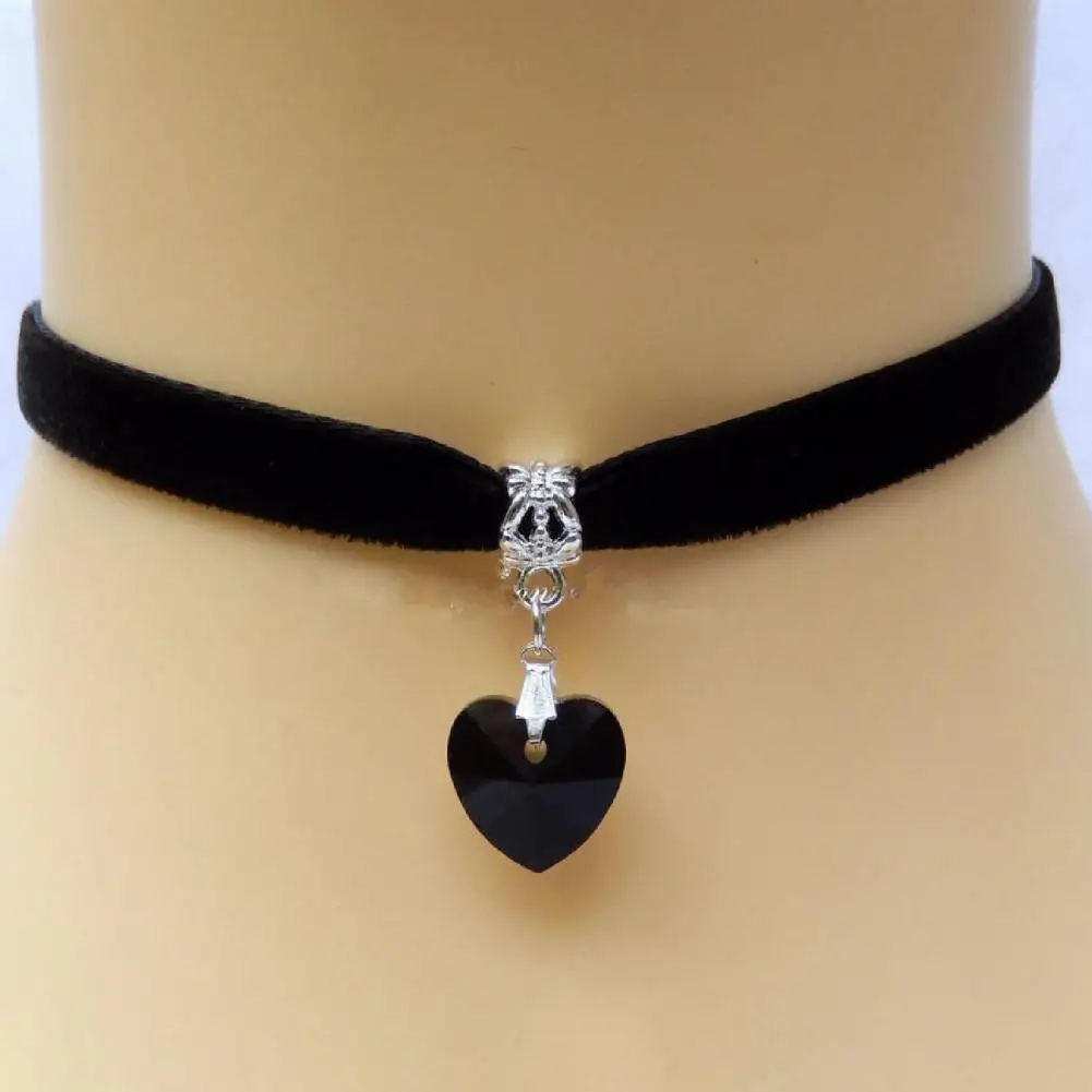 

2021 New Choker Necklaces Adjustable Chic Faux Leather Vintage Gothic Style Velvet Choker for Women