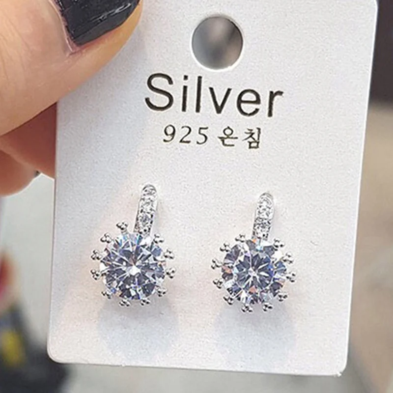 

Классический элегантный стерлингового серебра Большой кубический циркон серьги-гвоздики для женщин Роскошные блестящие в виде капель с кр...