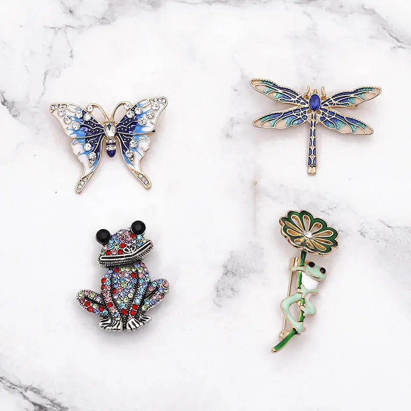 

Lotus Leaf Frog Brooches Green Clear Rhinestone Insect Pins Sweater Coat Accessories Pins For Women Party Wedding Brooch Gifts