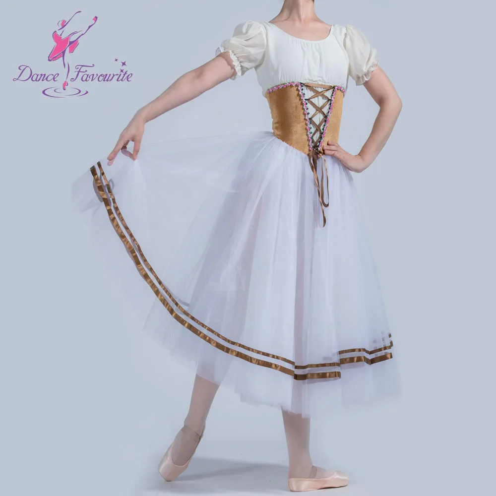 Коричневый бархатный топ с лифом и белой длинной романтической балетной пачкой