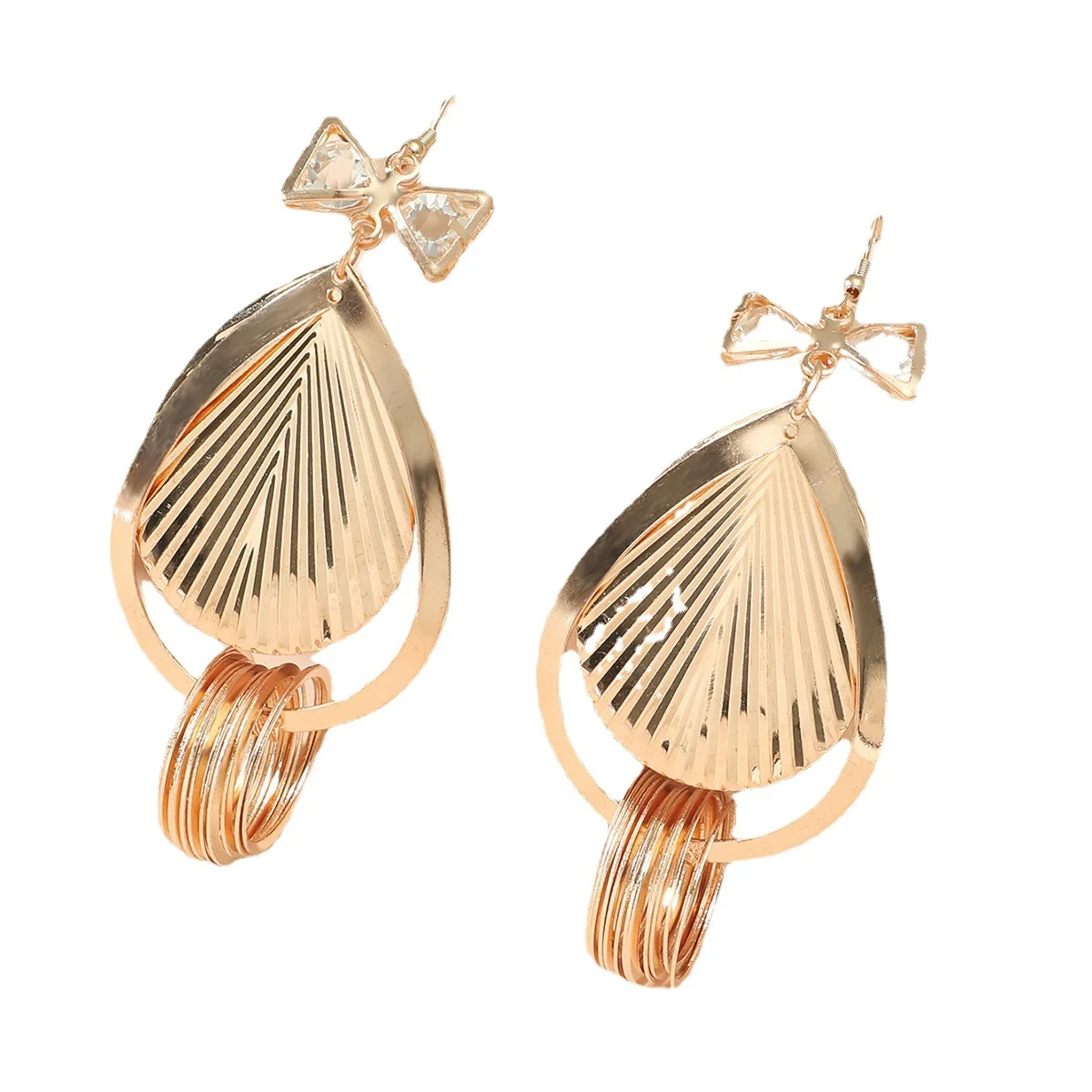 

The latest European and American fashion punk style ~ exaggerated geometric temperament rhinestone double earrings