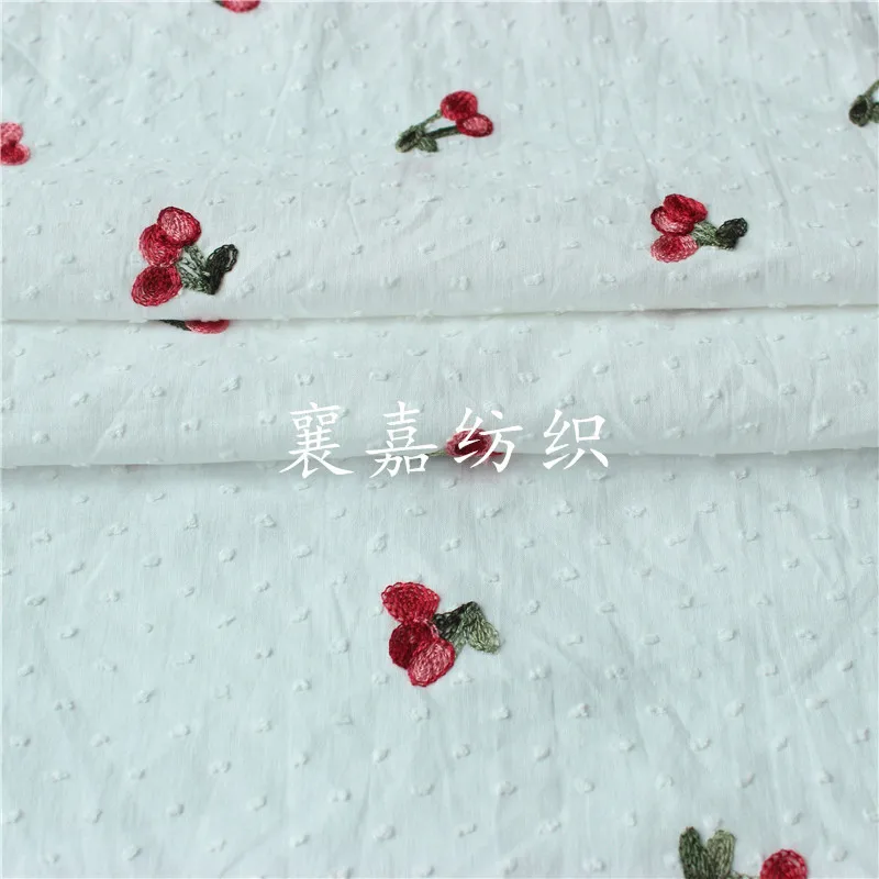 Хлопковая ткань с вышитыми вишнями для шитья платьев юбок занавесок жаккардовых