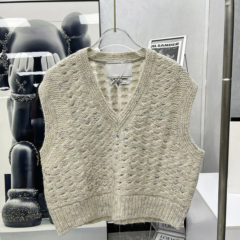 

Eenk Gilr Autumn and Winter Set Yarn Variegated V-neck New Vest In Stock