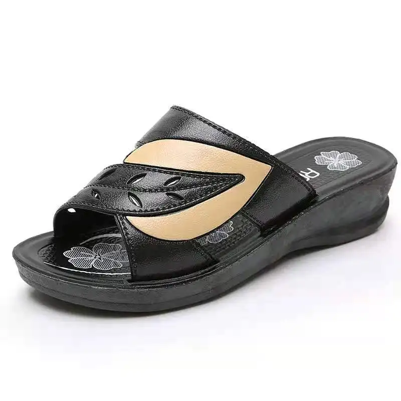 

2021 European and sk American ladies wedge heel platform soft-soled slippers 1825