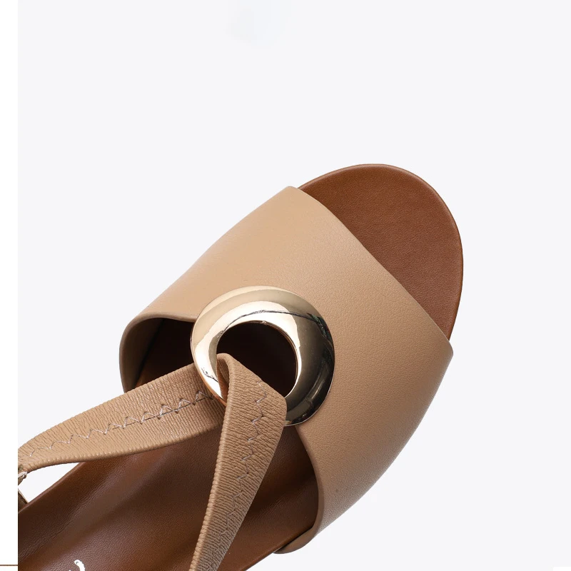 

2021 Fashion Sandals Women Comfortable Soft Platform Sandals All-match Design Women Shoes Medium Heel Casual
