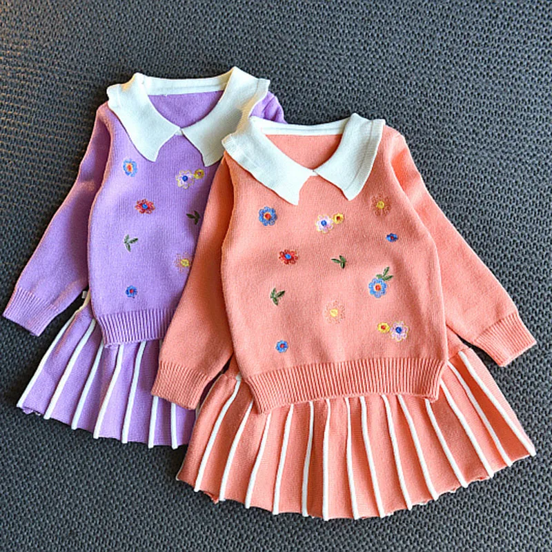 

Зимние комплекты одежды для маленьких девочек, осенние детские милые свитеры с цветочной вышивкой и юбка в полоску, детские трикотажные кос...