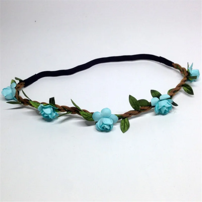 В богемном стиле с цветочным принтом и розами для свадебных торжеств Корона