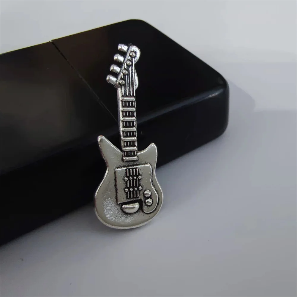 

High Quality Silver 3D Guitar DIY Metal Badge For Zippo Kerosene Grind Wheel Lighter Handmade Decor Accessory Smoking Gadget