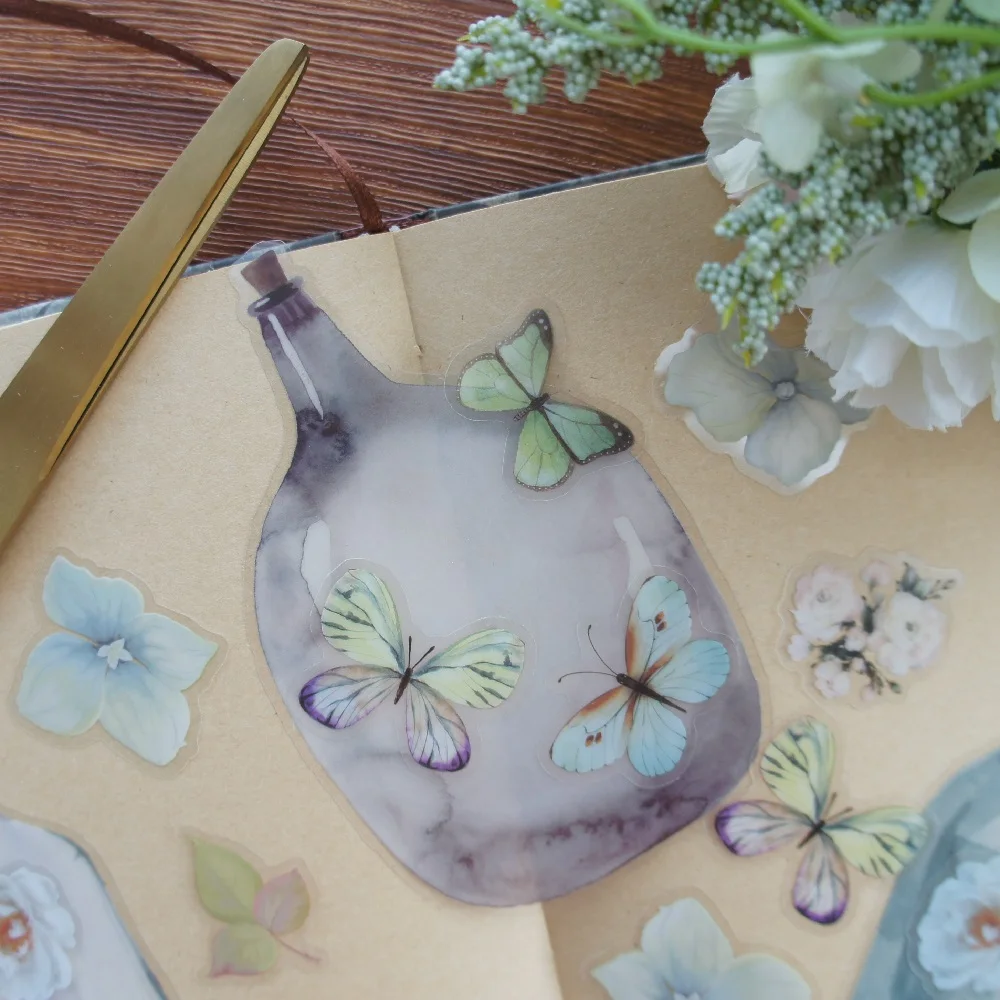 Наклейка белая Зеленая бабочка цветок синяя бутылка стильная наклейка для