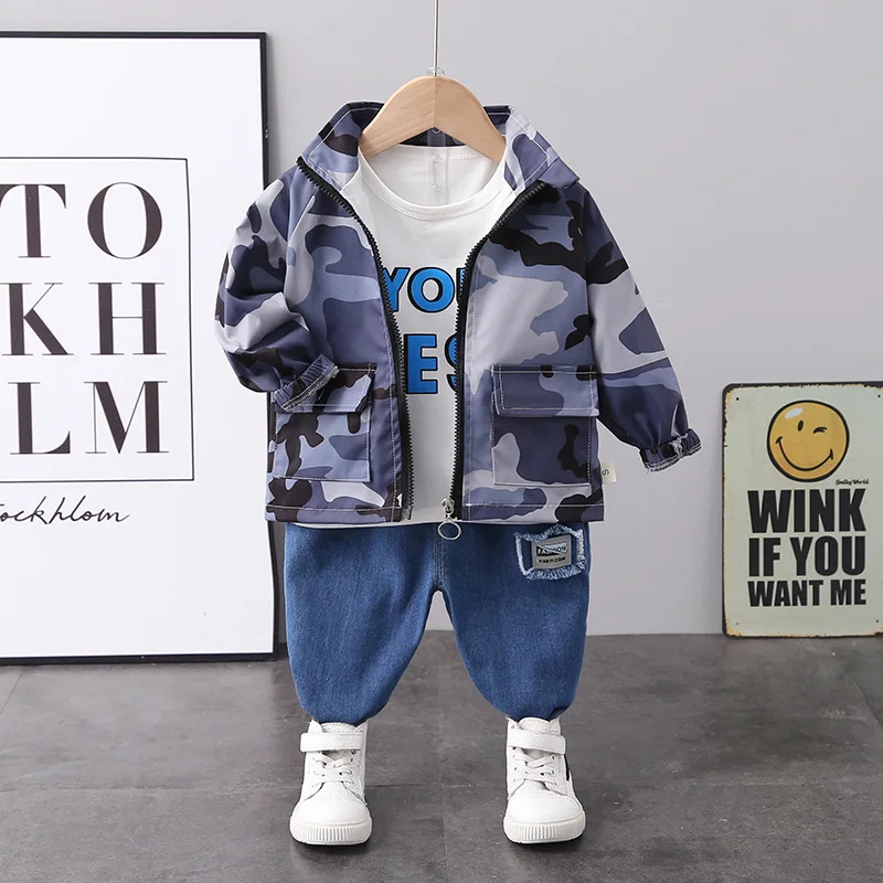 

2021 spring and autumn boys' new trendy camouflage stand-up collar long-sleeved suit children's fashion Korean three-piece flowe