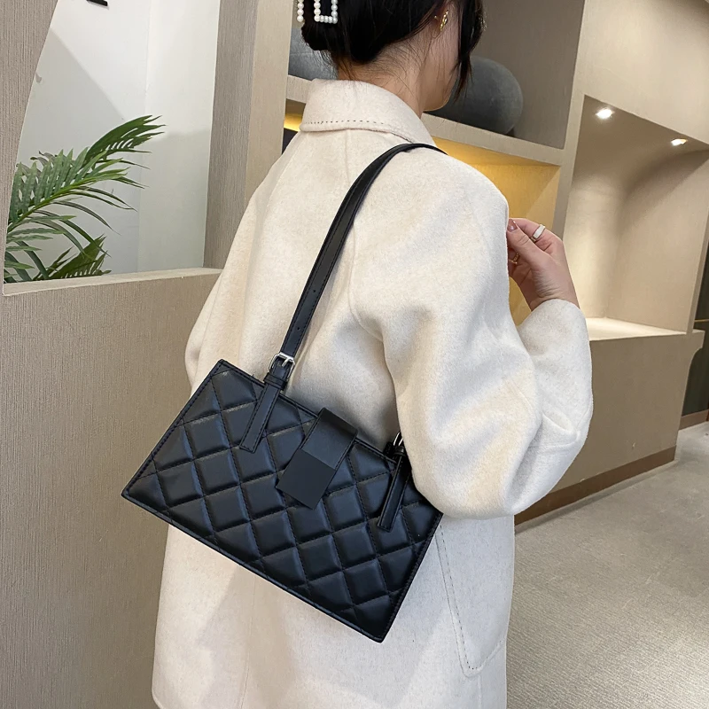 

2021 luxury handbag single shoulder bag stylish armpit bag ladies rhombic handbag Gg Cc