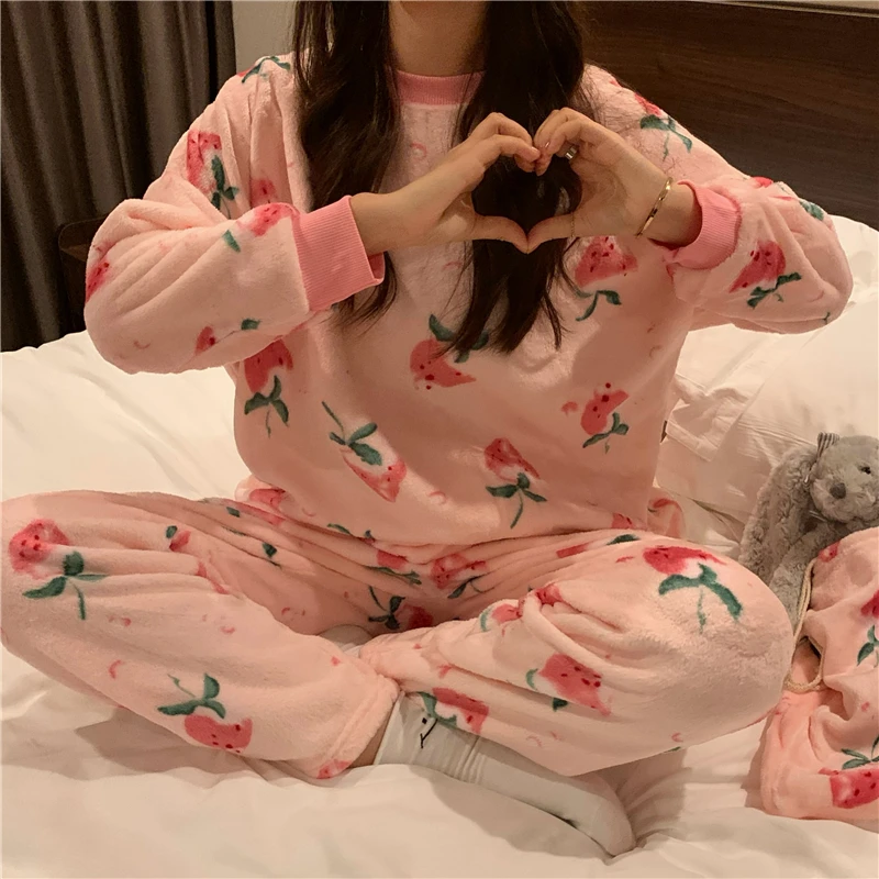 

Winter Warm Strawberry Pajamas Set for Women 100% Velvet Green Silk Flannel Pink Nightwear Atoff Home Satin Soft Plush Sleepwear