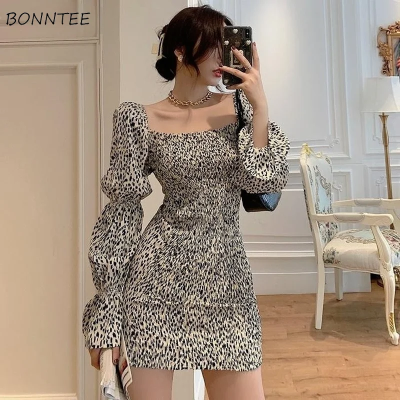 

Женское платье с длинным рукавом, элегантное приталенное платье выше колена в французском ретро-стиле с квадратным вырезом, стильные шикар...