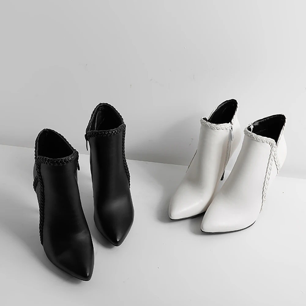 Женские ботильоны на высоком тонком каблуке зимние ботинки белого и черного