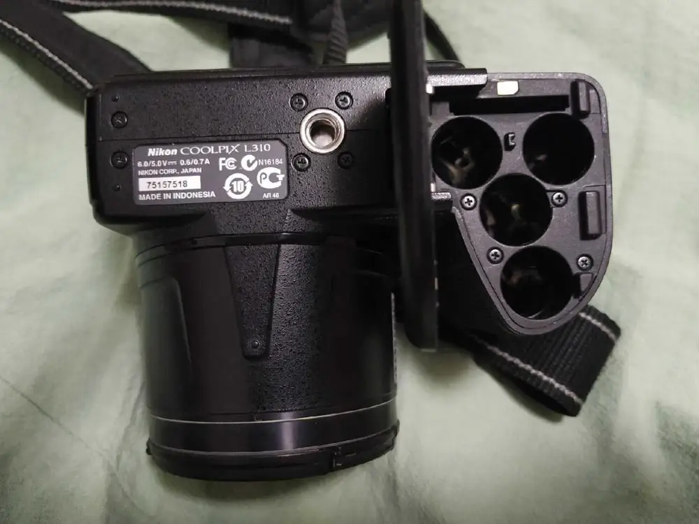 Б/у Цифровая камера Nikon Coolpix L310 14.1MP с оптическим зумом 21x-черный
