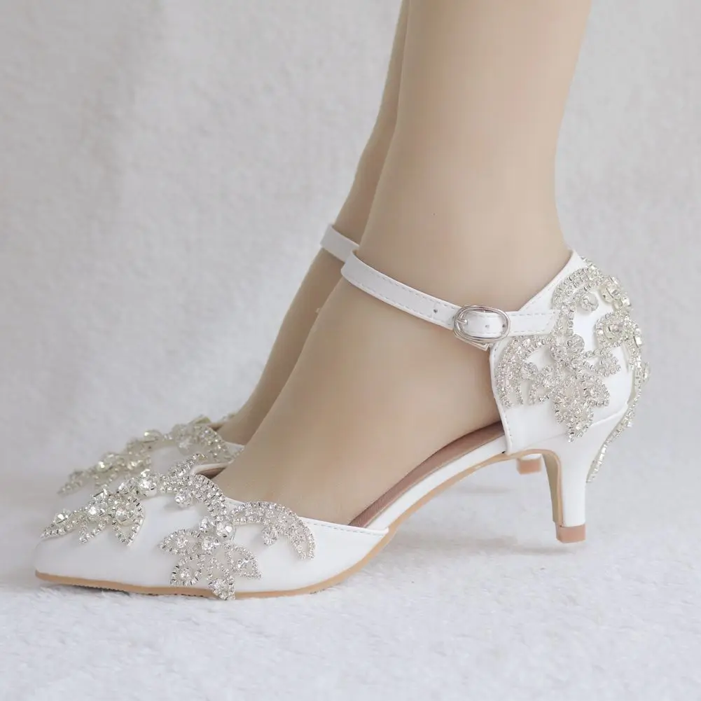 

5cm white diamond thin heel pointed sandals low heel large size sandals women's foreign trade crystal wedding shoes