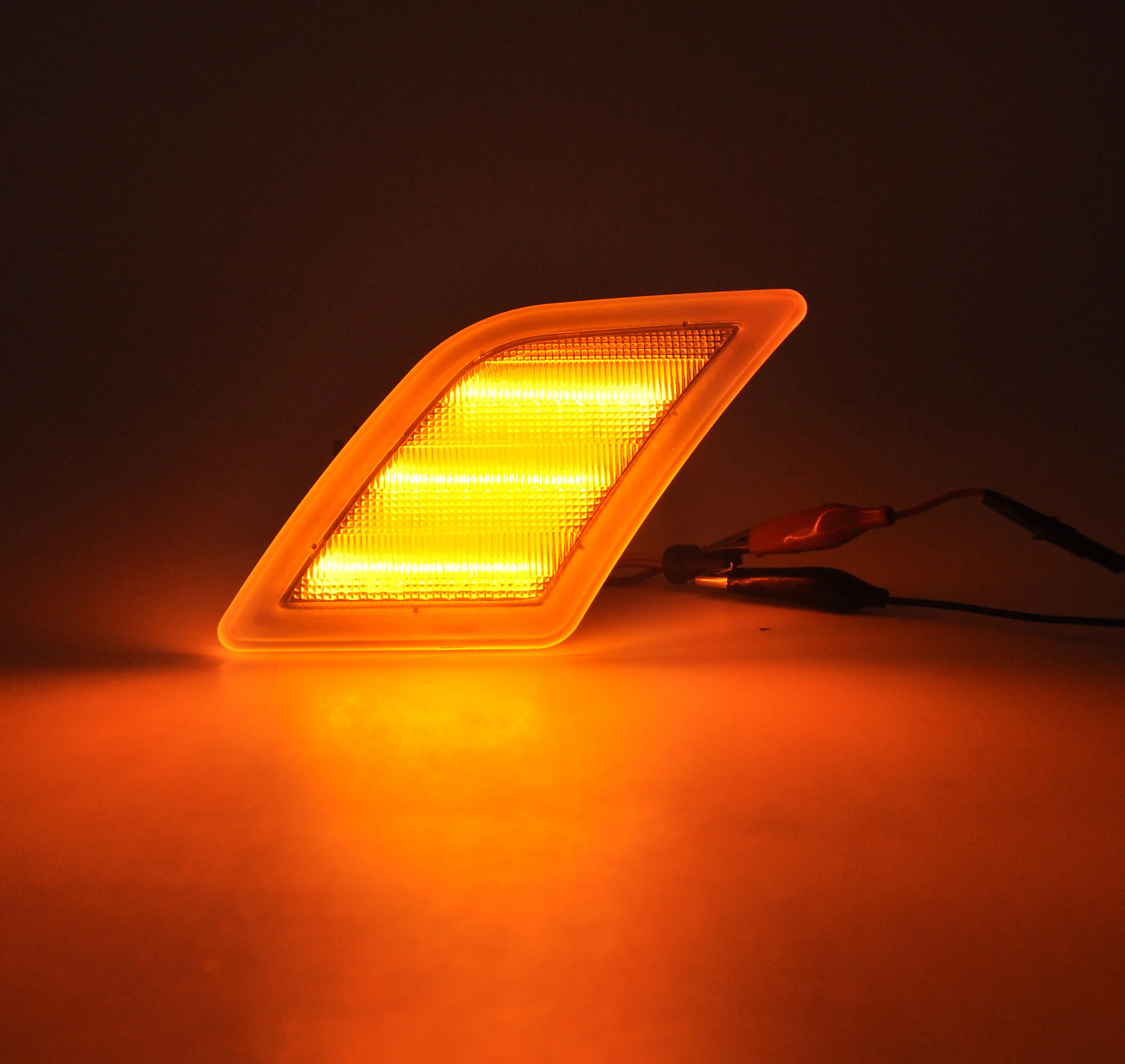 

For Benz W204 C300 C350 C63 AMG SL-Class R230 SL65 AMG Car Front Amber LED Side Marker Lamp Turn Signal Light
