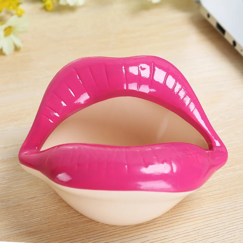 

Creative Red Lips Ashtray Ceramic Mouth Weed Smoke Inhaler Ashtrays Funny Candy Jar Trendy Succulents Flower Pot Home Decoration
