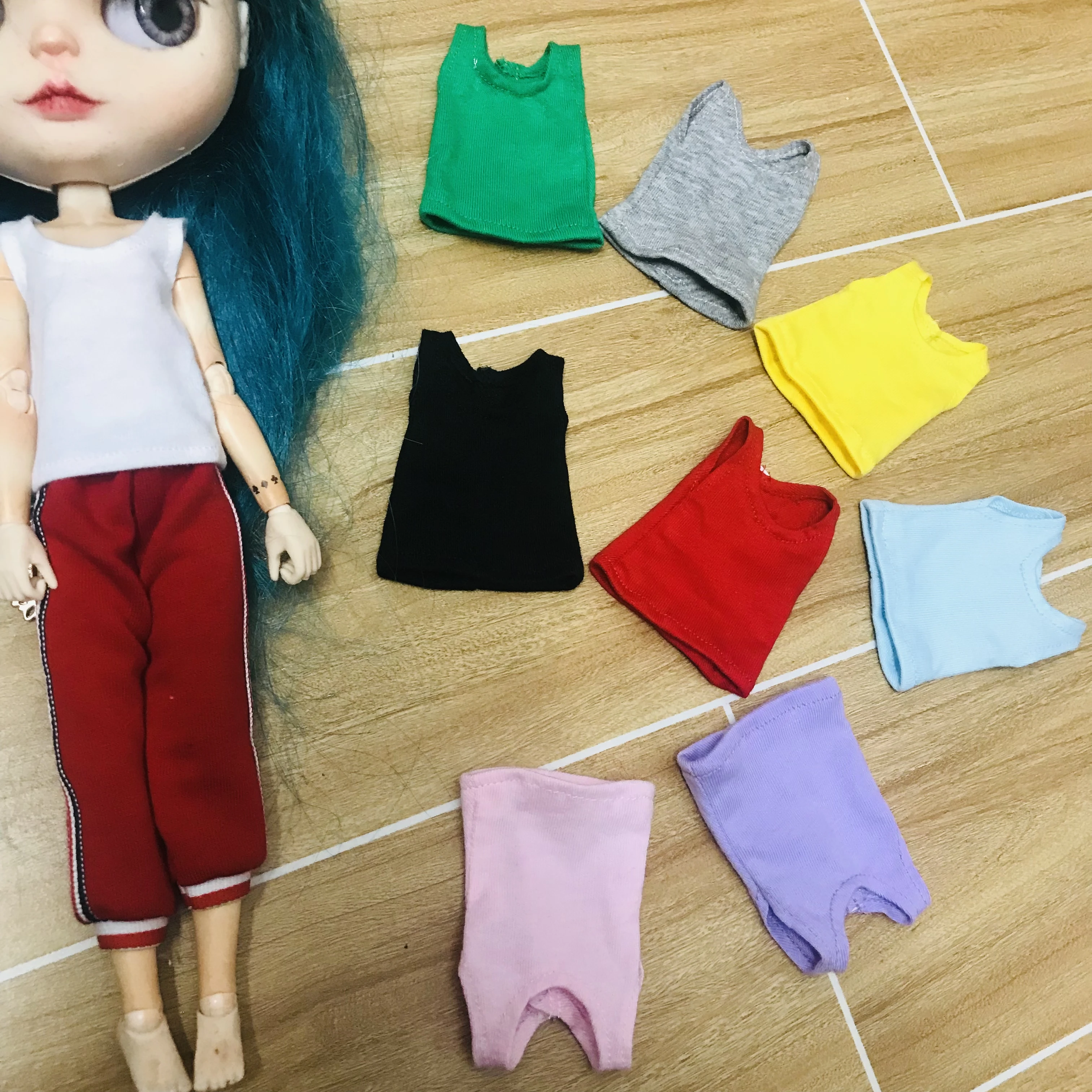 

NEW 1PCS Blyth Clothes Vest Cute Base Shirt for Blyth, Barbies, Momoko, Obistu, Licca , FR 1/6 Dolls Accessories