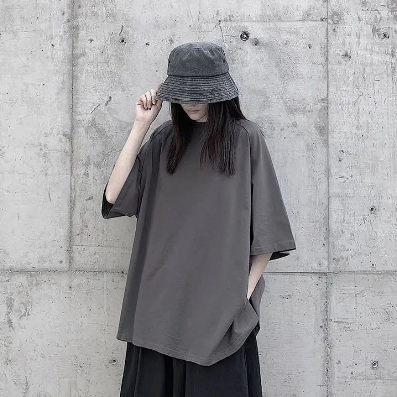 

2020 short sleeve t-shirt men's casual summer loose round neck solid color background shirt for lovers