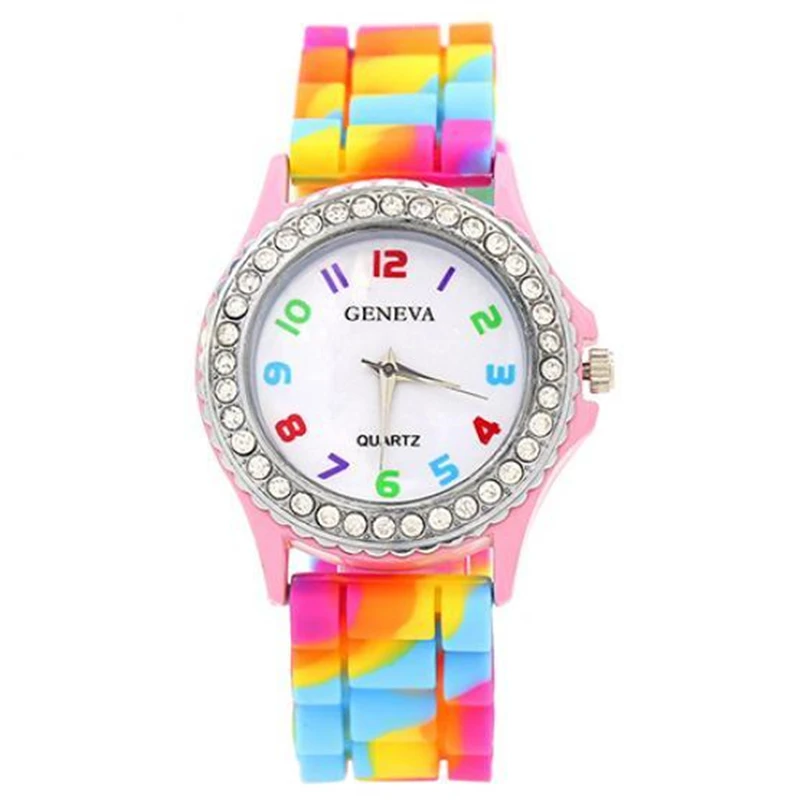 Часы женские кварцевые со стразами креативные цветные Geneva с силиконовым