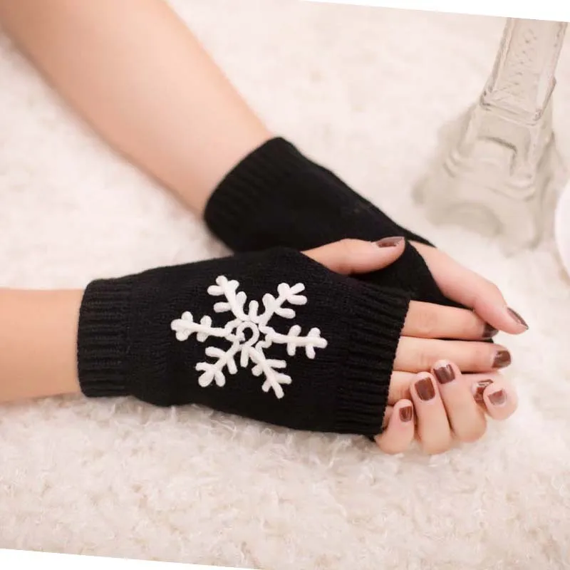 

Cute Christmas Warm Winter Gloves Snowflake Printed Knitted Stretch Elastic Women Gloves Office Outdoor Glove Party Supplies