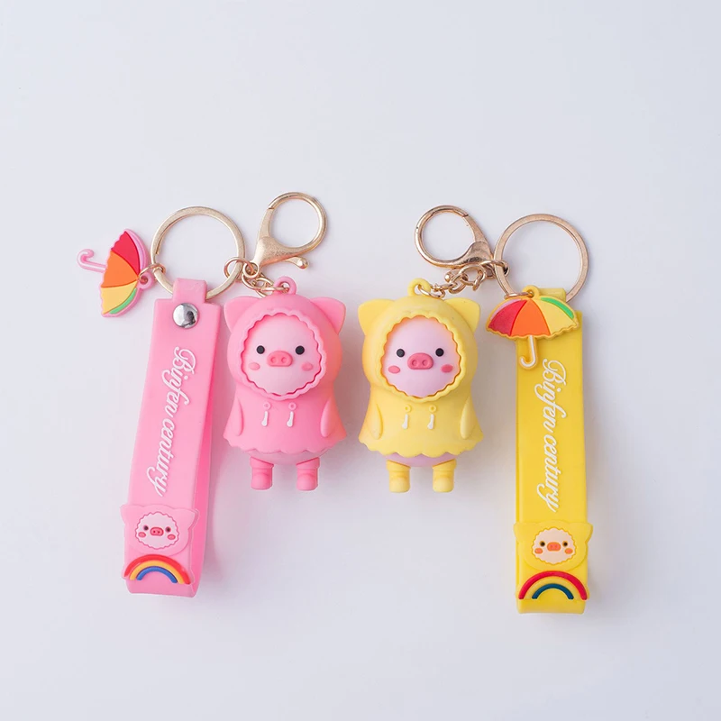 

1pc Cartoon Raincoat Pig Key Chain Cute Creative Pendant Key Ring Women Men Couple Car Backpack Keychains Ornaments