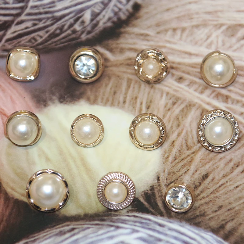 

20pcs Fashion Buttons Hand-sewn Shirts Plastic Buttons Ladies Shirts Decorative Buckles Accessories