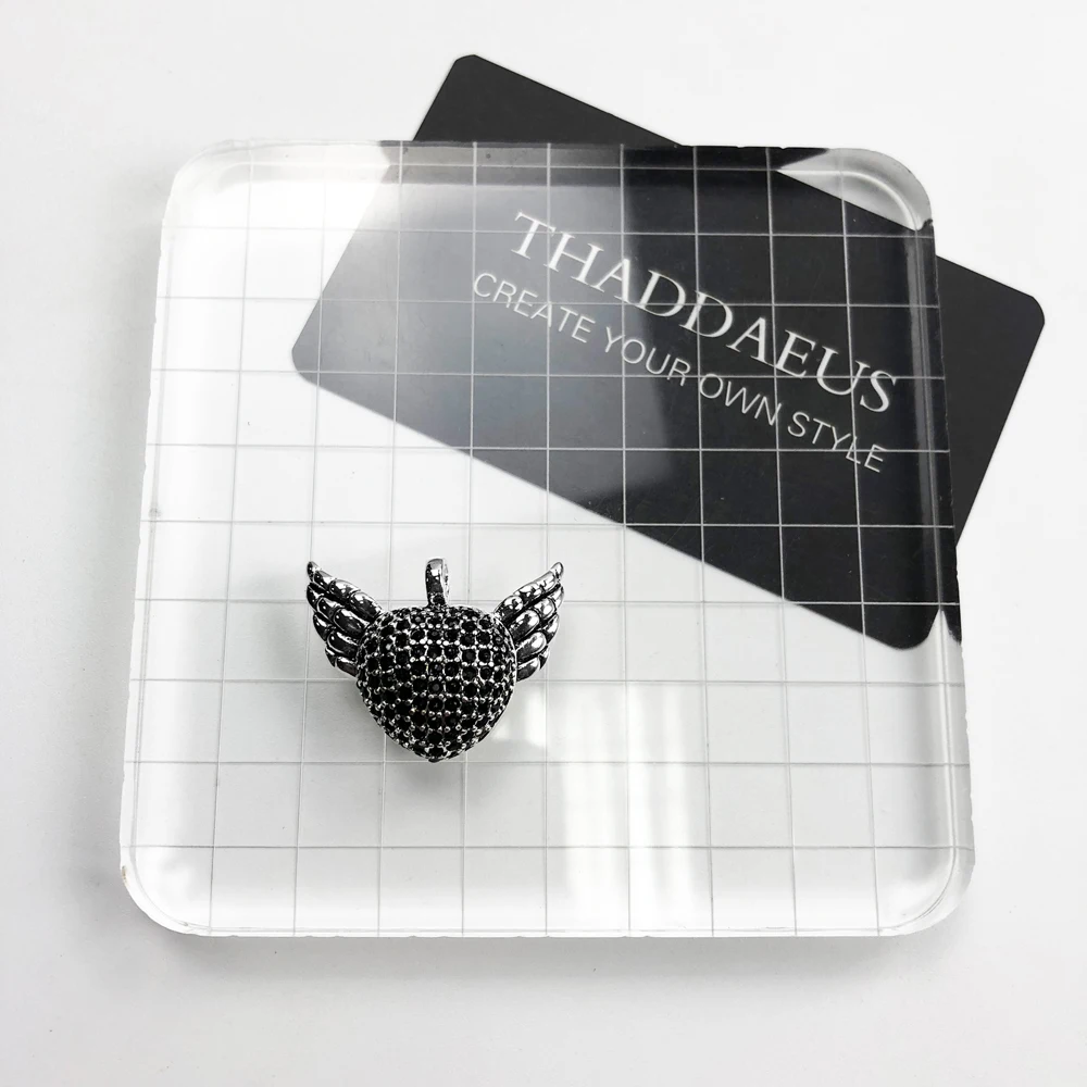 Женский винтажный кулон в виде крыльев и сердца черное ювелирное изделие из