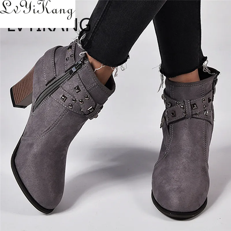 Женские ботинки на молнии с заклепками замшевые ботильоны хлопковым утеплителем