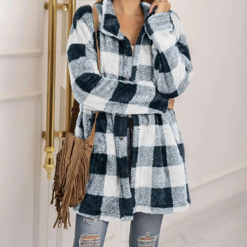 

Теплая мохнатая кофта в клетку для повседневной носки на осень и зиму