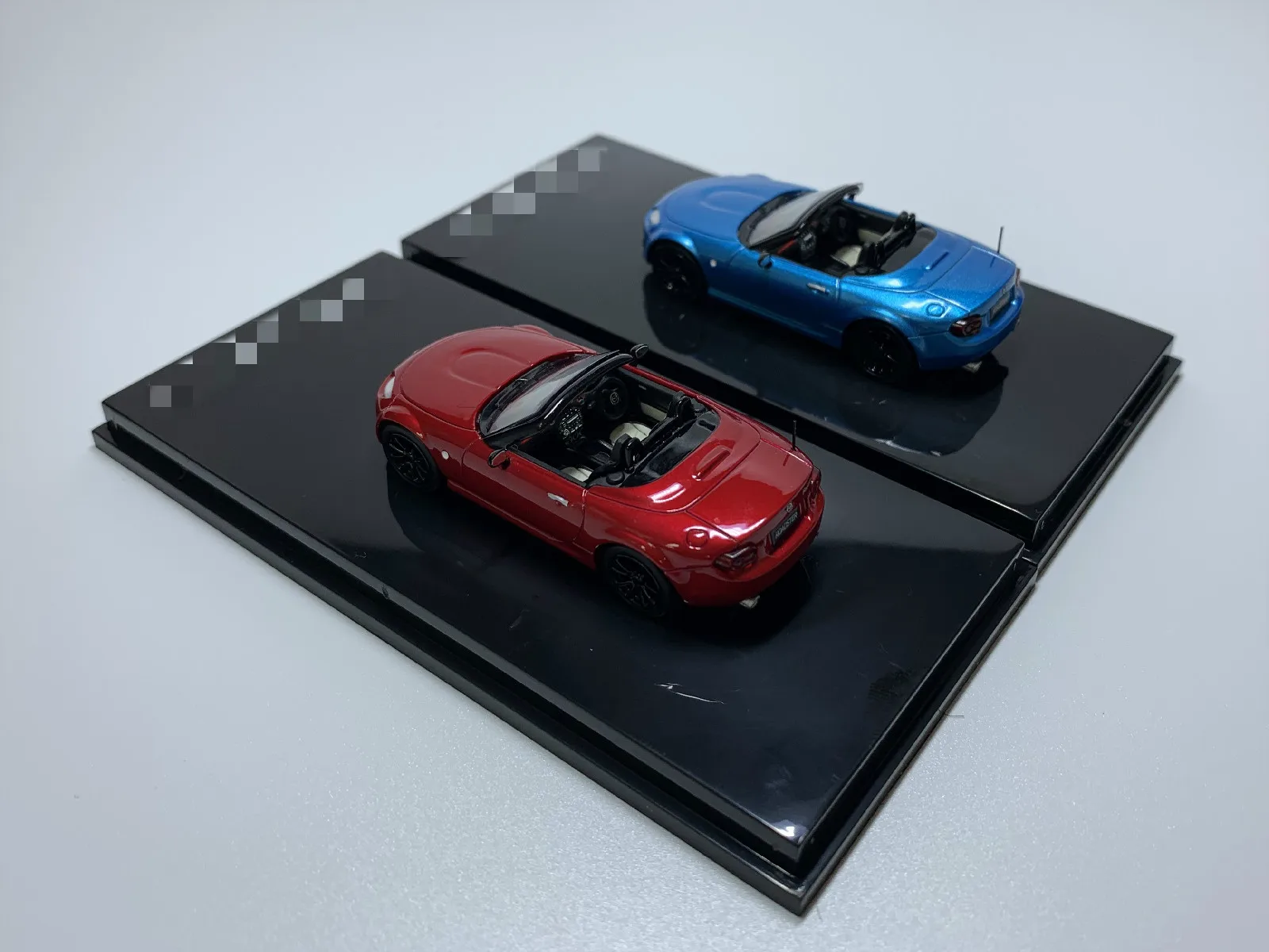 Масштаб 1:64 литье под давлением сплав модная модель родстер Miata изысканное