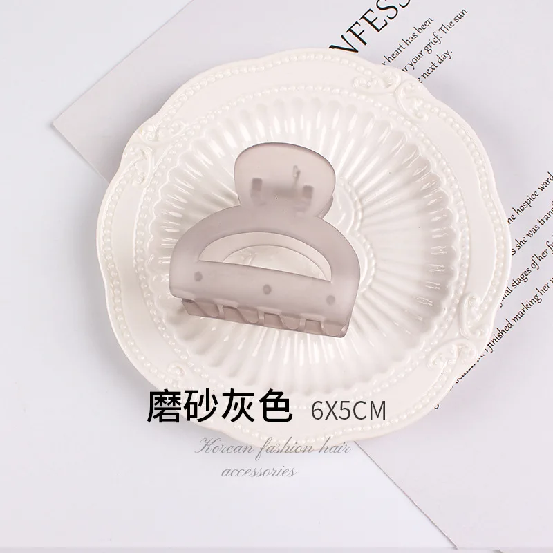 

Korean New Transparent Acrylic Hair Claw for Women Hair Clip Ponytail Hairpin Fashion Chic Headwear Solid Color Hair Accessories