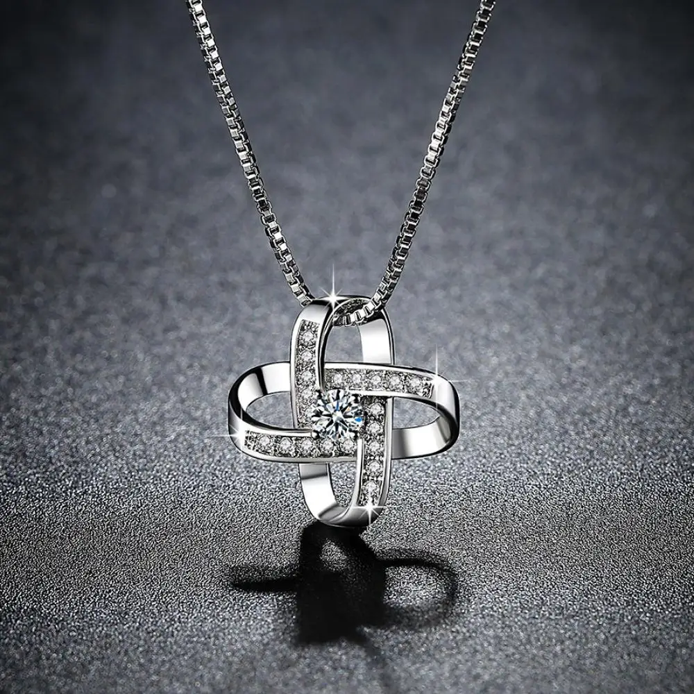 Женское креативное ожерелье инкрустированное прозрачным цирконием с серебряным