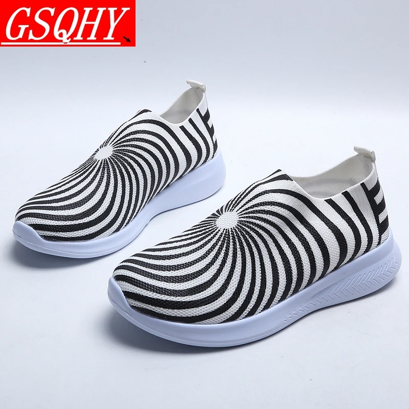 

2021 Spring New Women Sneakers Fashion 3d Striped Women Sports Shoes Slip On Outdoor Casual Breathable Walking Running Shoes