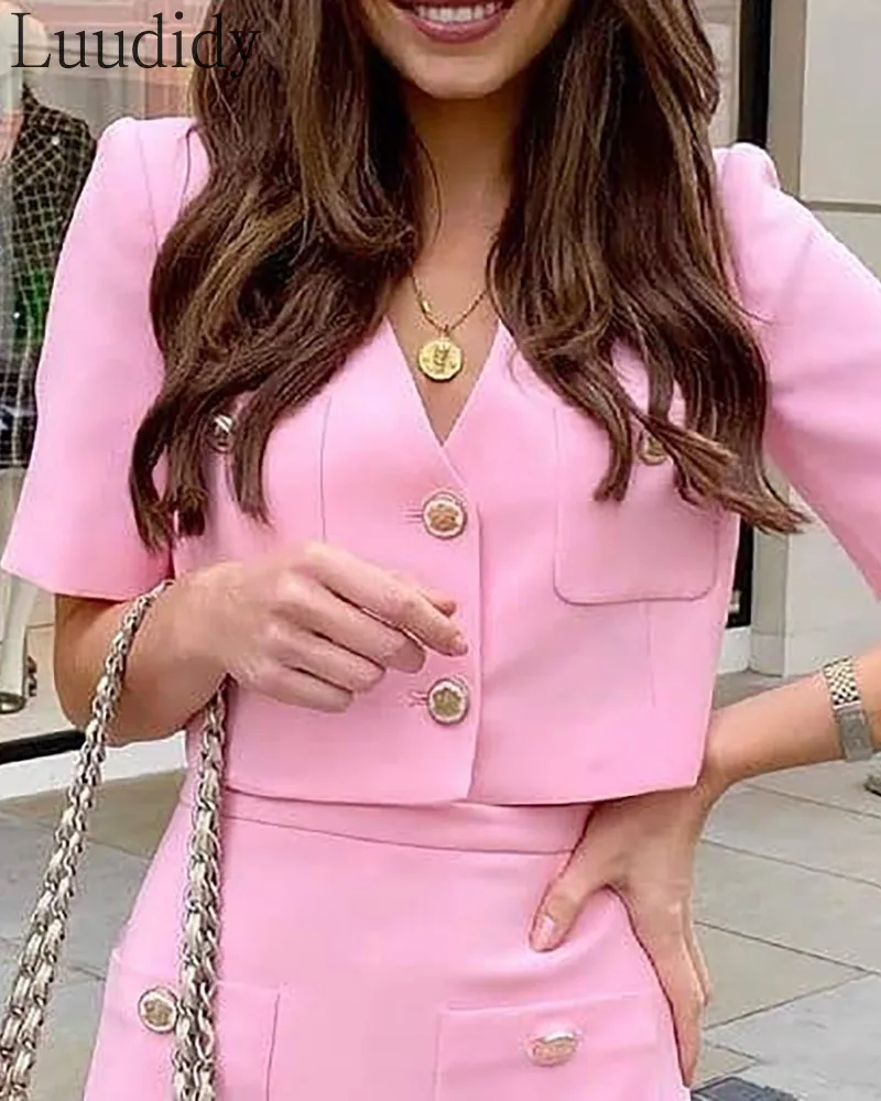 

Women Solid Color Button Pocket Design Crop Top & Skirt 2 Piece Sets