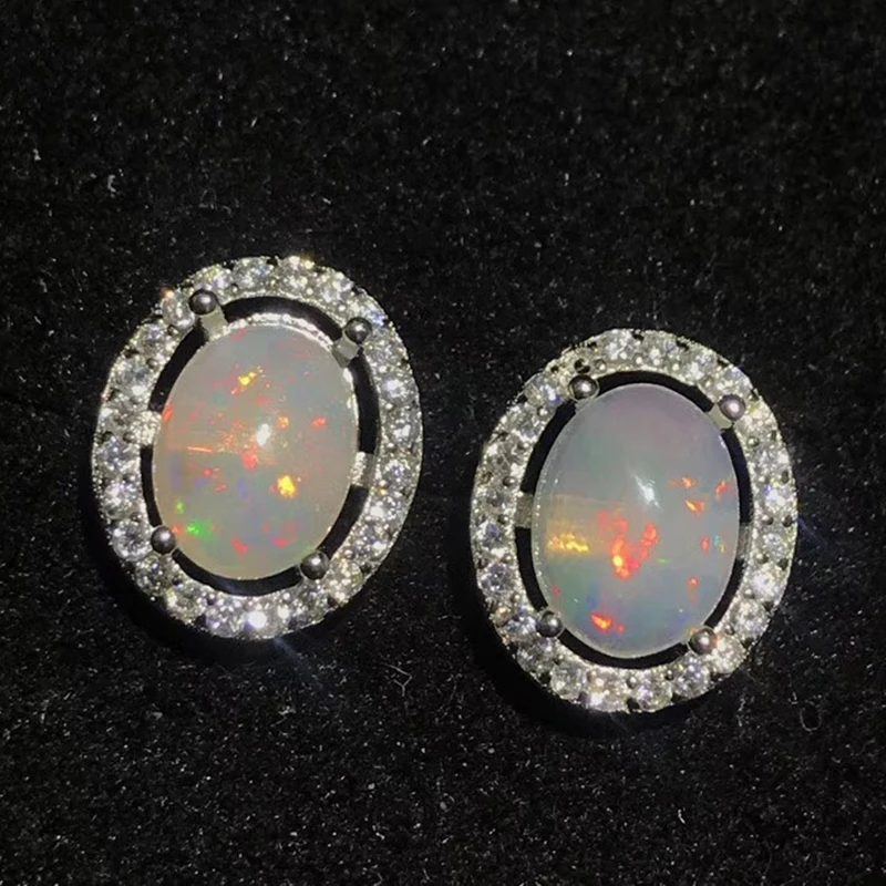 Женские классические серьги гвоздики с опалом овальные из натурального серебра