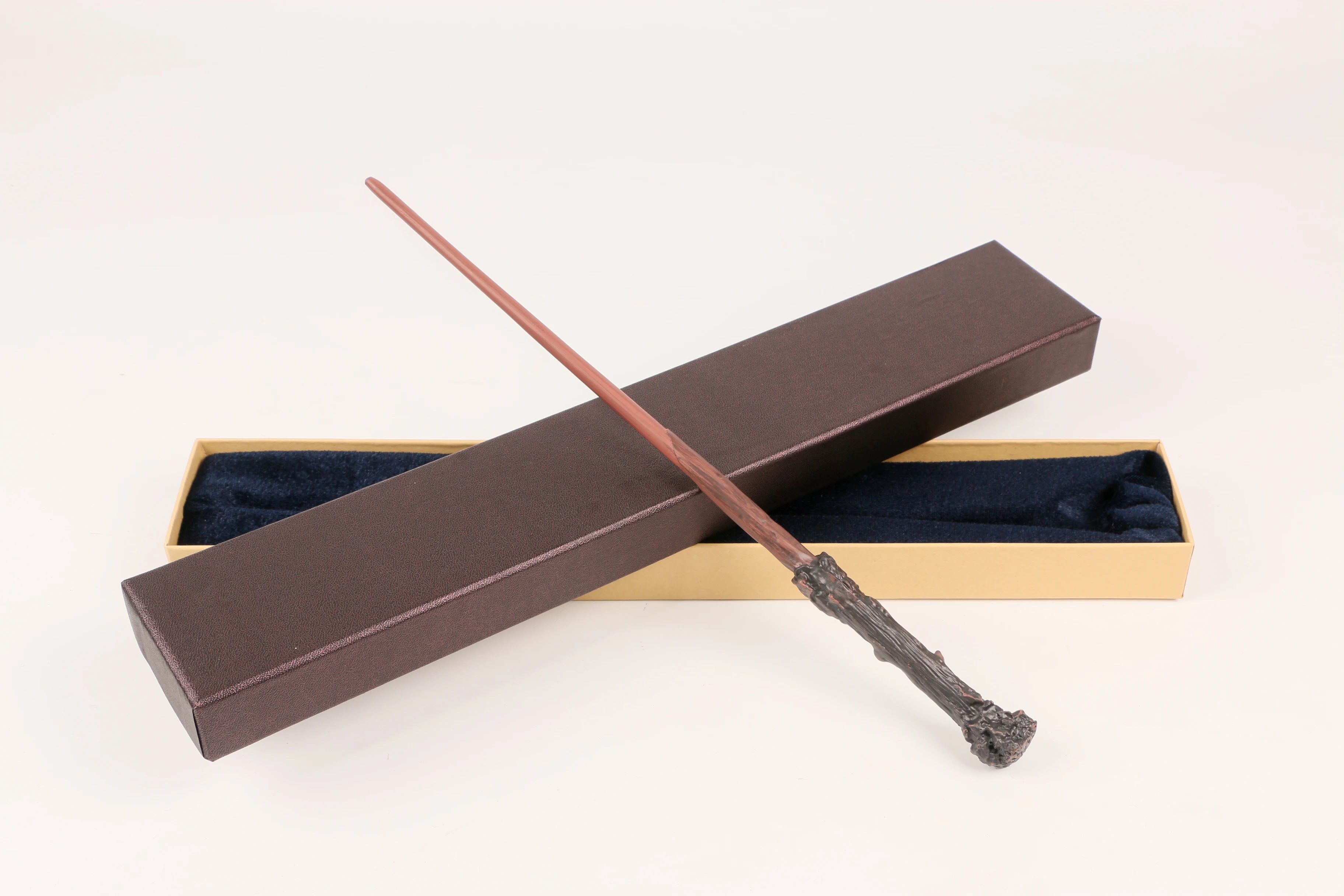 Новейшая версия с железом CoreNew волшебные палочки класса люкс подарочной