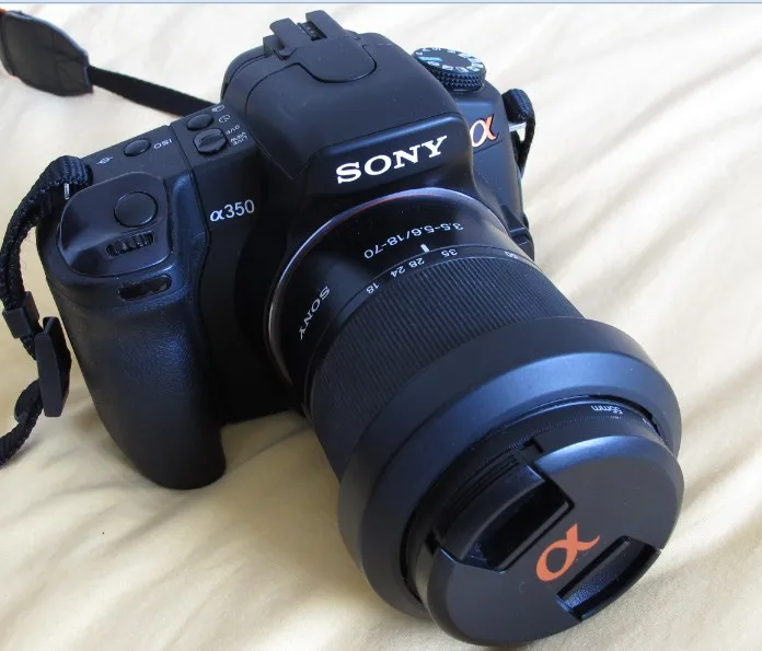 

USED Sony Alpha DSLRA350K 14.2MP Digital SLR Camera with Super SteadyShot Image Stabilization DT 18-70mm f/3.5-5.6 Zoom Lens