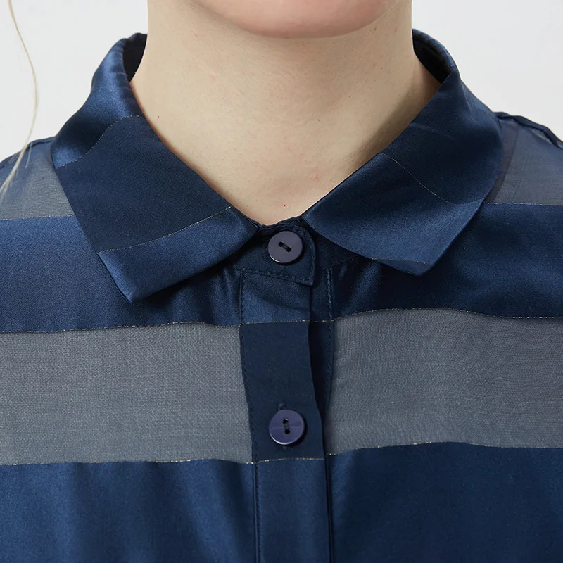 

VOA silk stitching perspective Joe's yarn wide horizontal gold line square collar single-row button mid-sleeve long coat WJ57