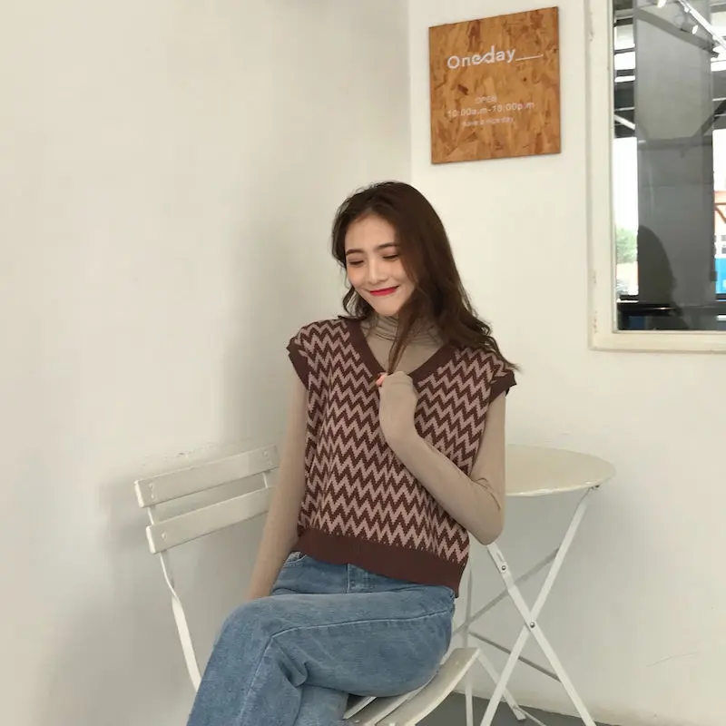 

V-neck Knitted Sweater Vest Women Casual Striped 2021 Autumn Winter Loose Pullover Sleeveless Jumpers Korean Version Female