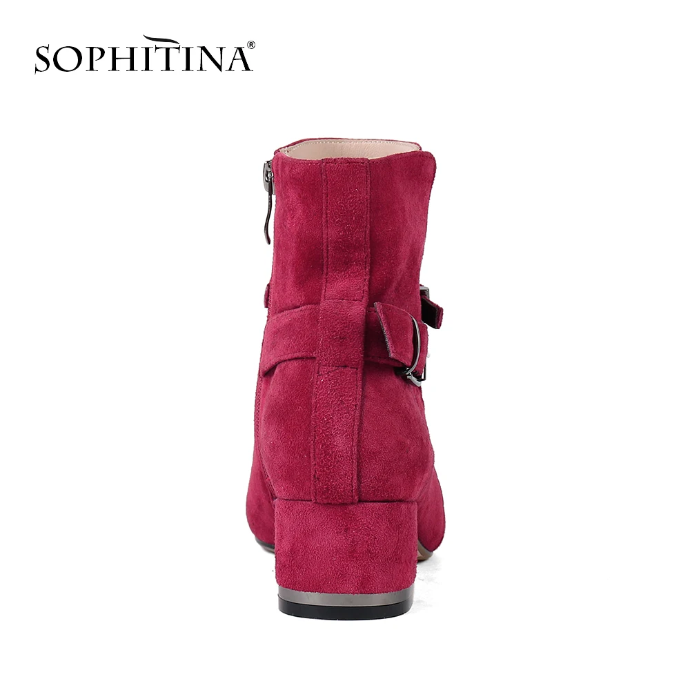 SOPHITINA/Ботинки женские. Новинки. Модные женские ботинки с ремешками и пряжками, молниями сбоку. Обувь из натуральной замши, внутри ворсин. Однотонные ботильоны с округленным носком на среднем толстом каблуке. SC178