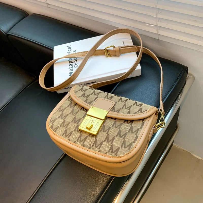 

Charm Letters Plaid Canvas Crossbody Bags For Women Trended Brand Shoulder Saddle Bag With Two Straps Sister Party Shopping Bag