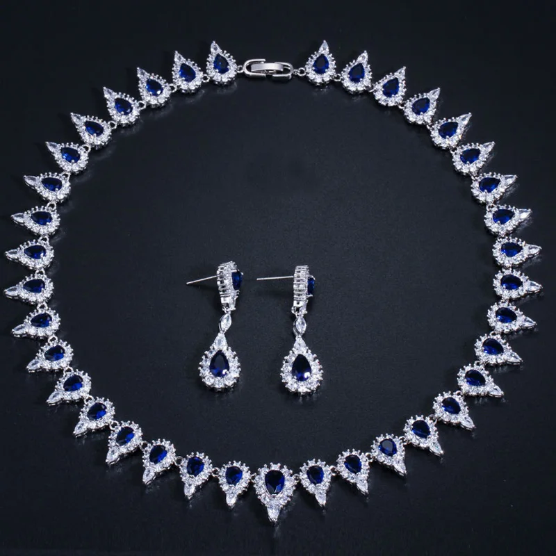 Серьги-подвески с фианитами в форме капли | Украшения и аксессуары