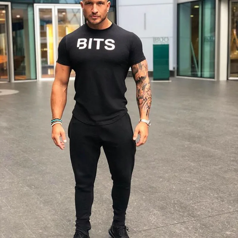 

2021 new men's T-shirt European fashion popular logo sports fitness leisure round collar cotton short sleeves